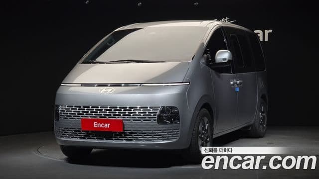 Hyundai Staria Modern, 2025 1