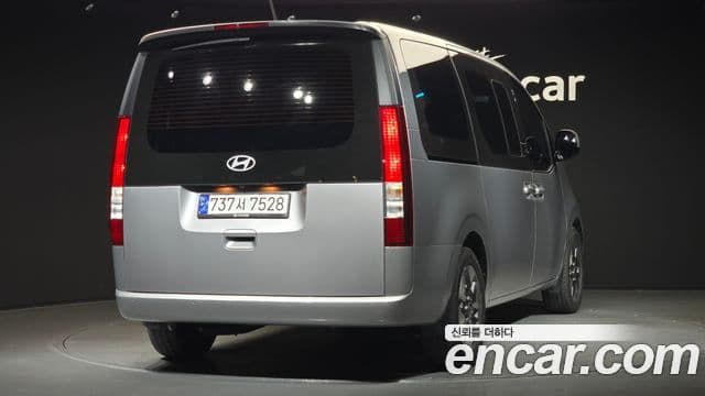 Hyundai Staria Modern, 2025 2