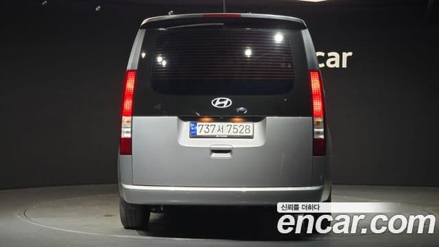 Hyundai Staria Modern, 2025 4