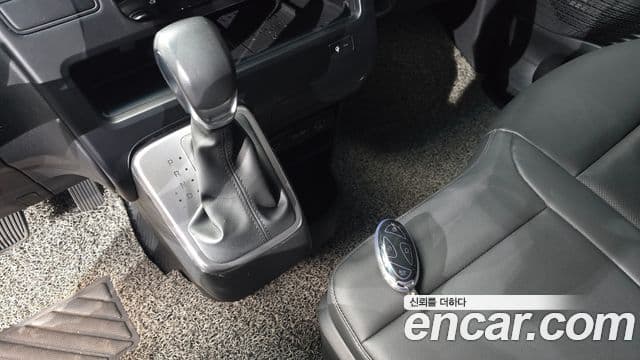 Hyundai Staria Modern, 2025 9