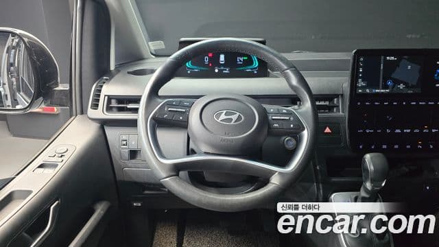 Hyundai Staria Modern, 2025 14