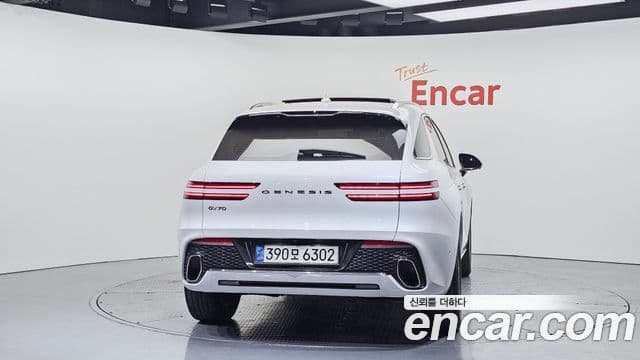 Genesis GV70, 2021 4