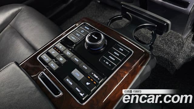 Hyundai Equus(новый кузов / новое поколение) Premium, 2013 18