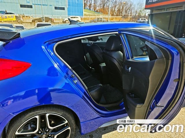 Hyundai Veloster турбо GDi Extreme, 2013 9