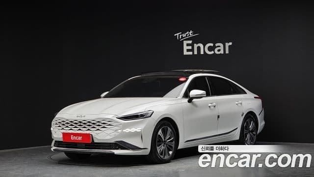 Kia K8 гибрид Signature, 2022 1