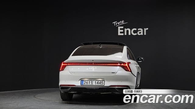 Kia K8 гибрид Signature, 2022 4