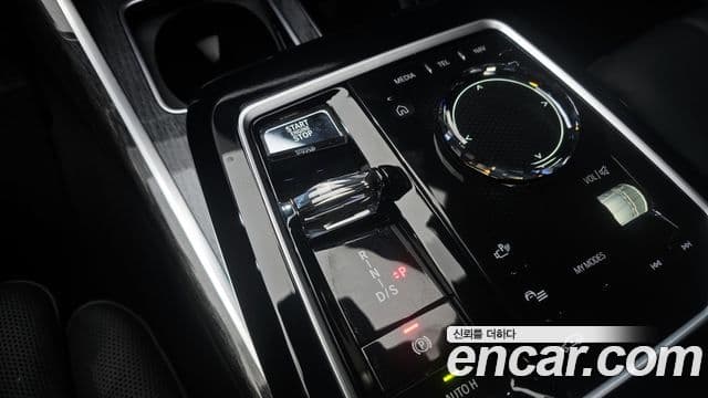 BMW 7시리즈 (G70) 740i xDrive M Sport, 2024 9