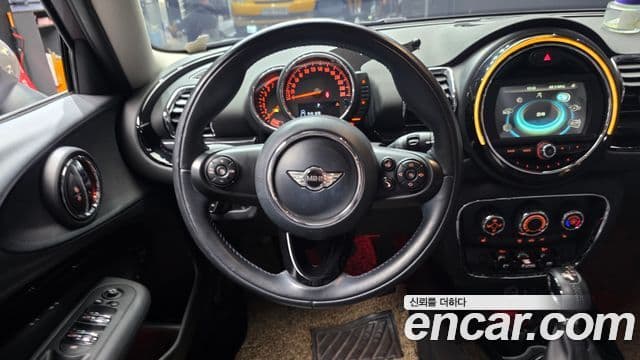 Mini Cooper 클럽맨 2세대, 2017 13