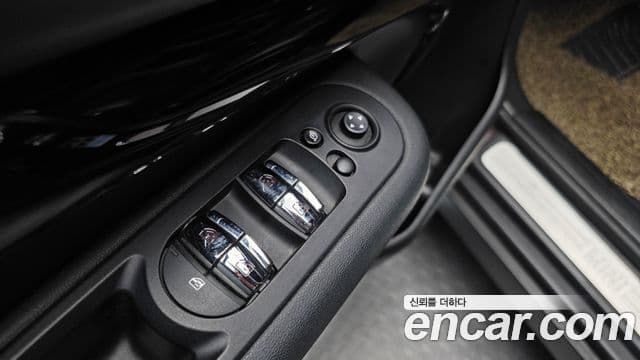 Mini Cooper 클럽맨 2세대, 2017 18