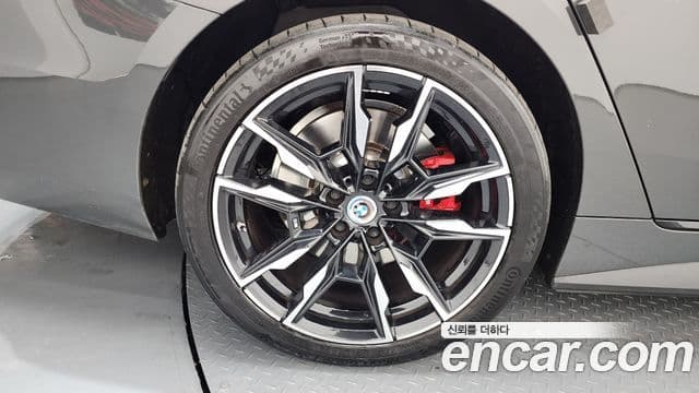 BMW i4 M50 Pro, 2023 все фото