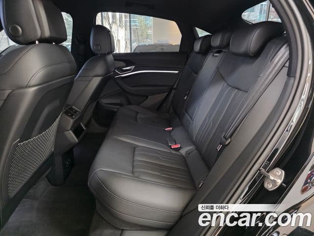 Audi e-Tron 55 Quattro Sportback, 2023 11