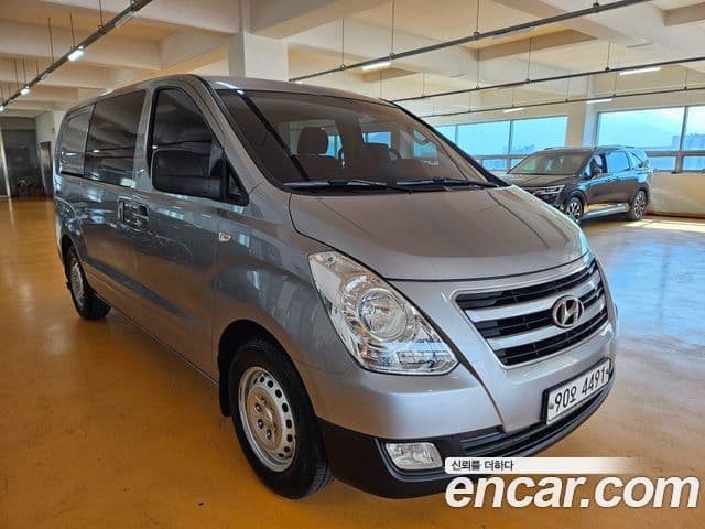 Hyundai Grand Starex Smart, 2017 1