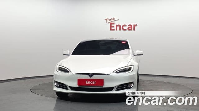 Tesla модель S Long Range, 2019 3