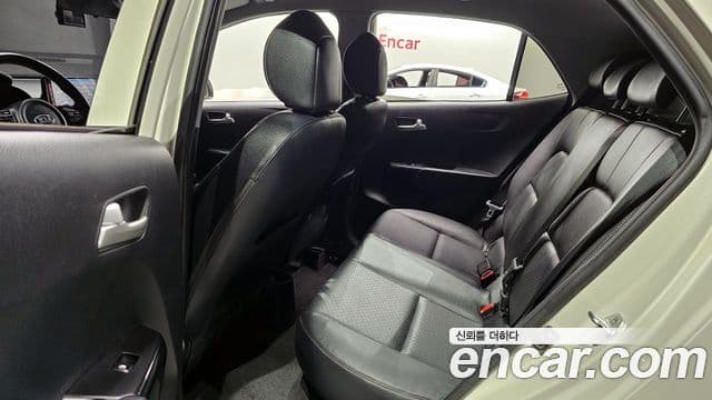 Kia All New Morning (JA) Luxury, 2017 12