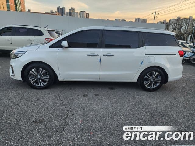 Kia The / новый New Carnival Luxury, 2020 4