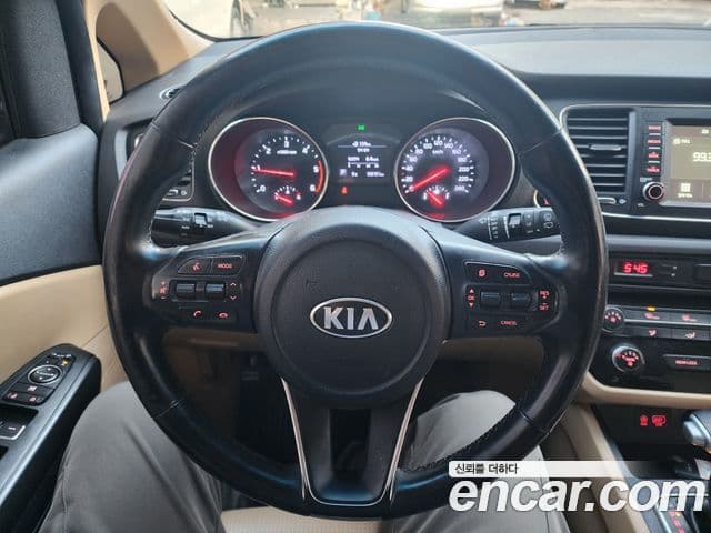 Kia The / новый New Carnival Luxury, 2020 11