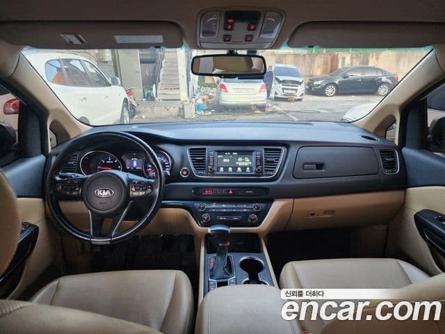 Kia The / новый New Carnival Luxury, 2020 19