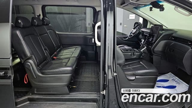 Hyundai Staria Modern, 2023 11