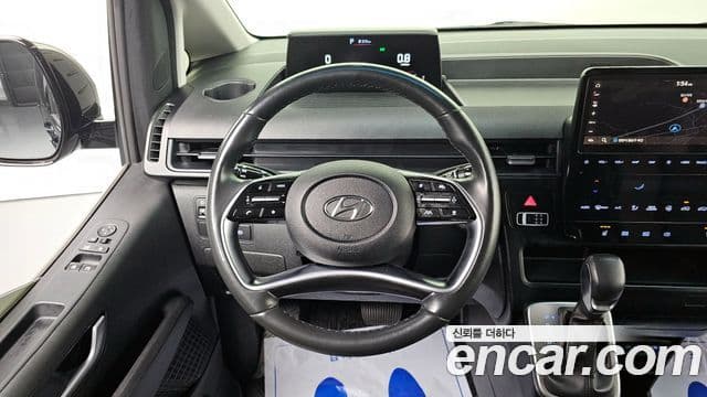 Hyundai Staria Modern, 2023 14