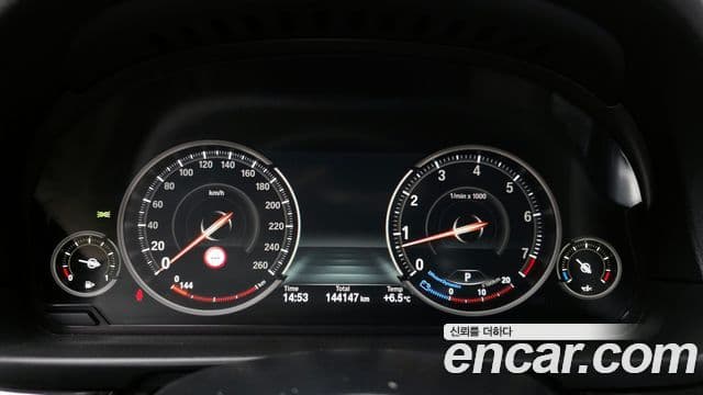 BMW 5시리즈 (F10) 528i xDrive Luxury Plus, 2016 8