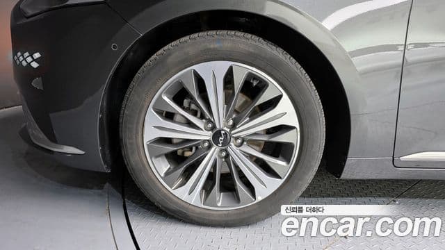 Kia K8 гибрид Signature, 2023 все фото