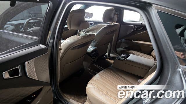 Kia K8 гибрид Signature, 2023 11