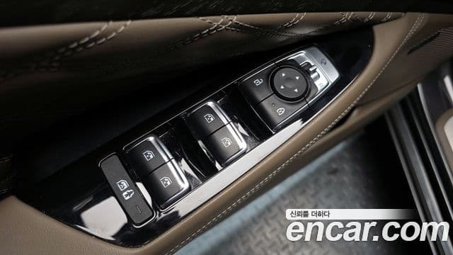 Kia K8 гибрид Signature, 2023 14