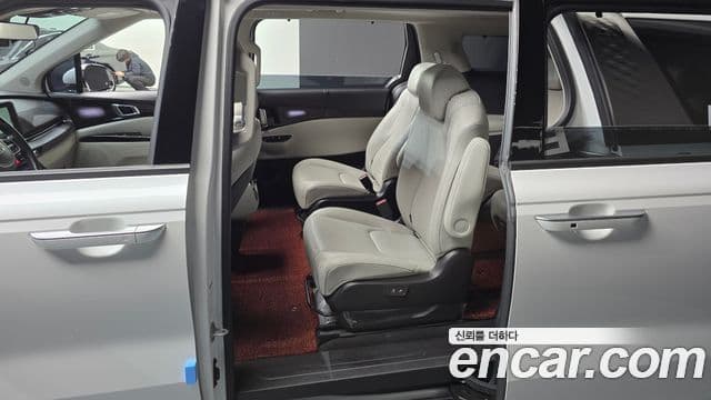 Kia Carnival 4세대 Signature, 2022 11