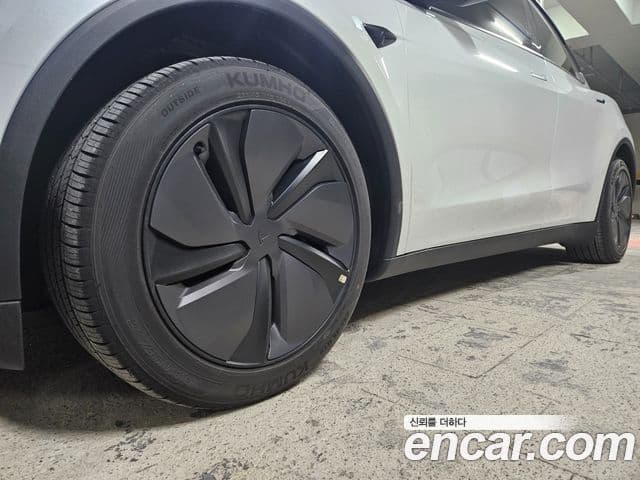 Tesla модель Y, 2025 все фото