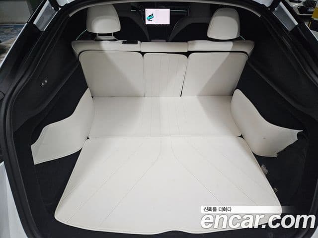 Tesla модель Y, 2025 16