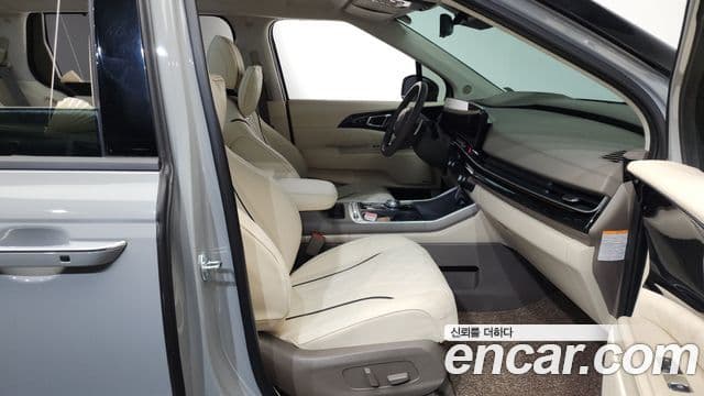 Kia The / новый New Carnival 4세대 HEV 9인승 High Limousine (компания по спецнадстройкам), 2025 11