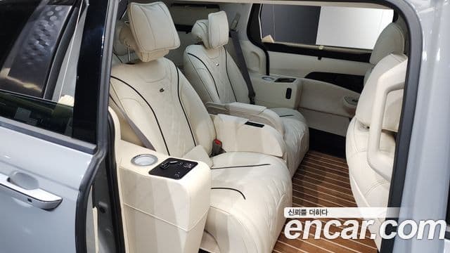 Kia The / новый New Carnival 4세대 HEV 9인승 High Limousine (компания по спецнадстройкам), 2025 12