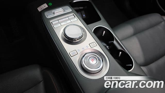 Genesis GV70, 2022 9