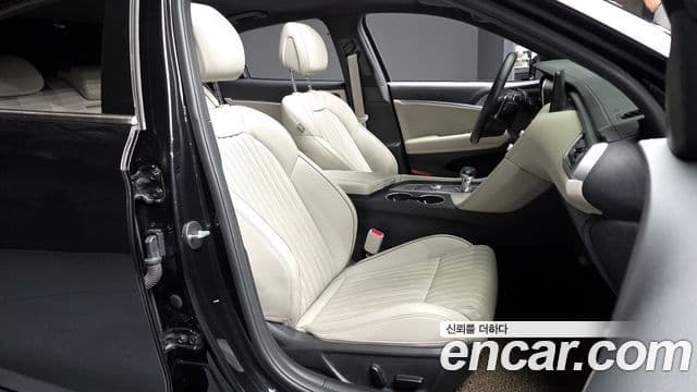 Genesis The / новый New G70, 2021 11