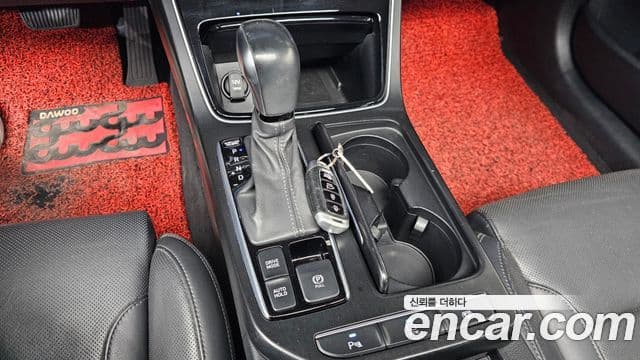 Hyundai Grandeur IG 3.0 LPi Exclusive (арендный автомобиль), 2018 9