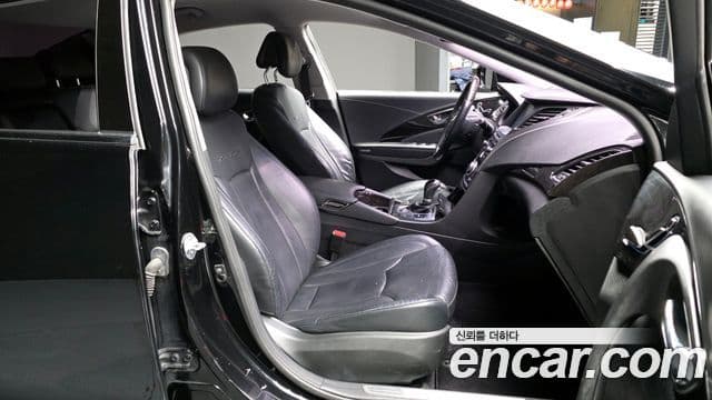 Hyundai Grandeur HG Premium, 2017 11