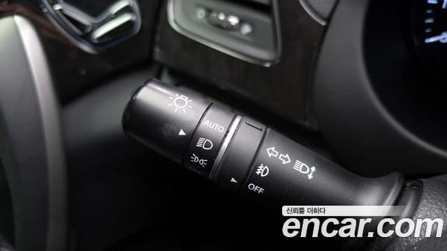 Hyundai Grandeur HG Premium, 2017 16