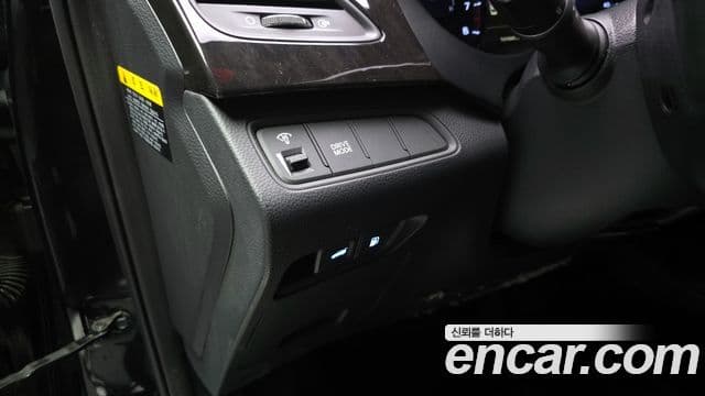 Hyundai Grandeur HG Premium, 2017 18