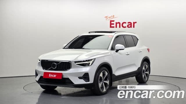 Volvo XC40 B4 Ultimate Bright, 2023 1
