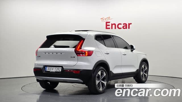 Volvo XC40 B4 Ultimate Bright, 2023 2