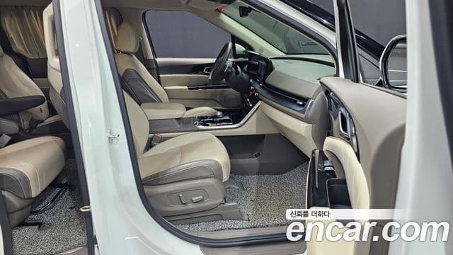 Kia Carnival 4세대 Signature, 2022 11