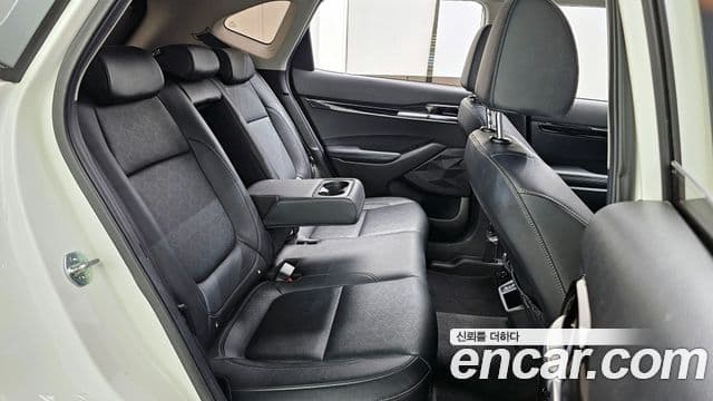 Kia The / новый New Seltos Signature, 2023 12