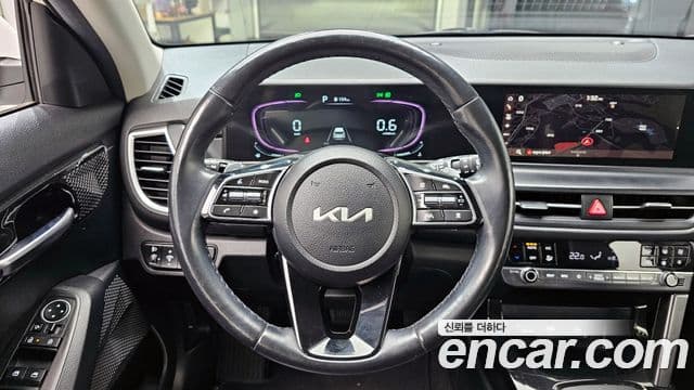 Kia The / новый New Seltos Signature, 2023 14