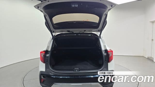 Kia The / новый New Seltos Signature, 2023 20