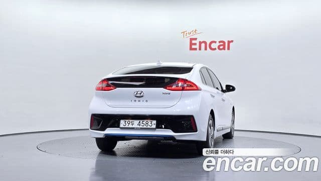 Hyundai Ioniq гибрид, 2018 4