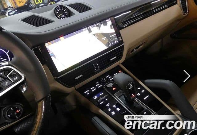 Porsche Cayenne (PO536) 3.0 E-гибрид, 2021 12