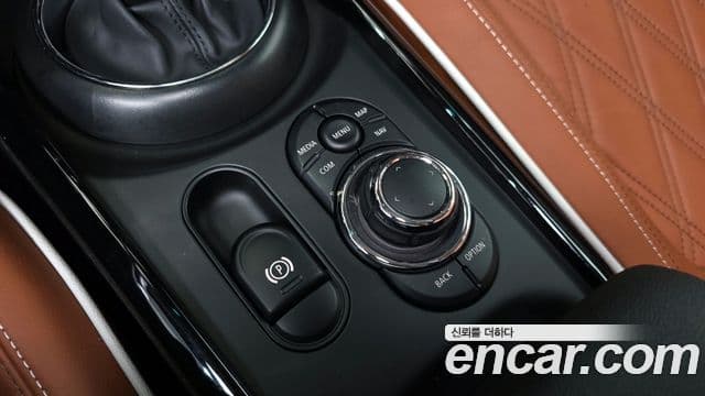 Mini Cooper S 클럽맨 2세대, 2024 16