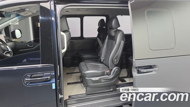 Hyundai Staria Inspiration, 2024 11