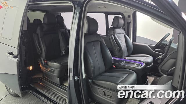 Hyundai Staria Inspiration, 2024 12