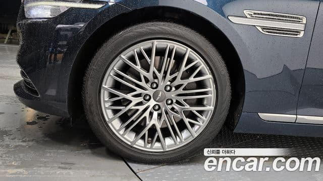 Genesis G90 Premium Luxury, 2021 все фото